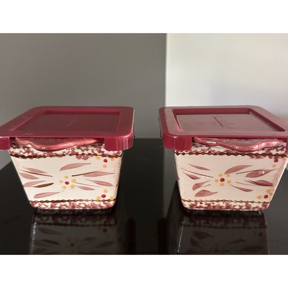 Temptations Presentable Ovenware 10 Oz Old World. 2 baking dishes with lids